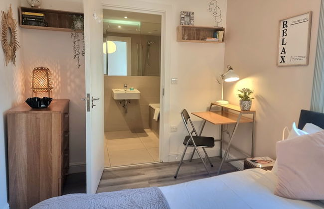 2-bed 2-bath Greenwich Apartment with balcony & lift - Foto 3