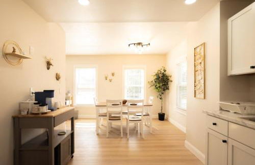 Work, Rest and Gather - Spacious 3BR with Modern Charm - Foto 20