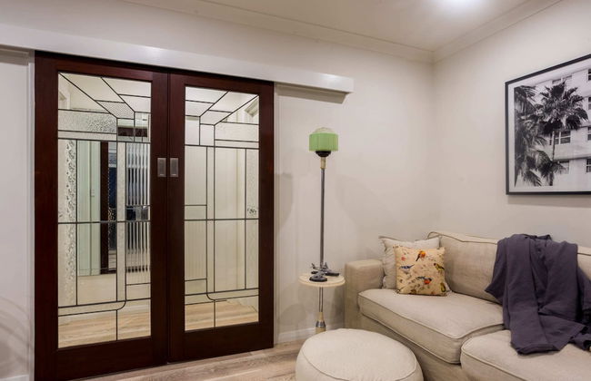 Beautiful Pet Friendly 1BR Cottage With Patio - Photo 9