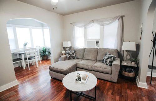 Central Location. Fenced Yard W Washer and Dryer - Foto 3