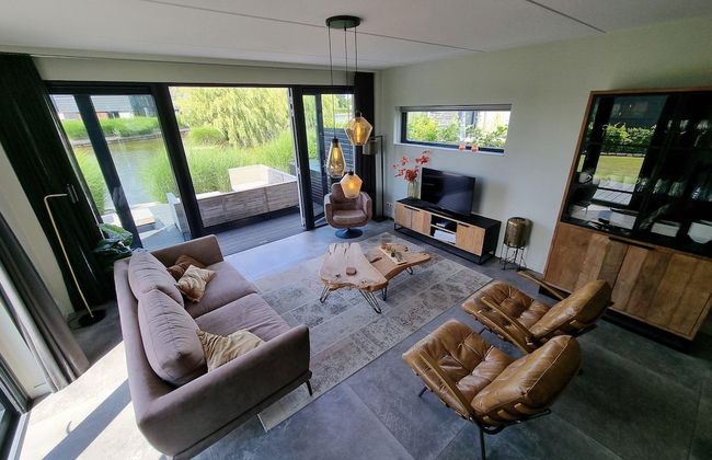 Luxurious Detached Water Villa With Jetty - Foto 10