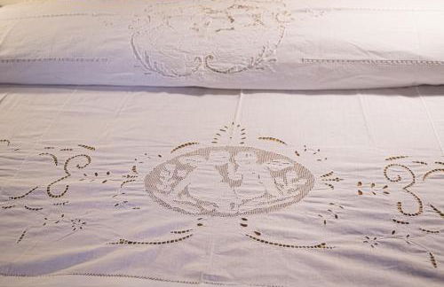 The Flowers' House - Photo 14