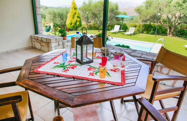 Villa Giannis Large Private Pool Walk to Beach A C Wifi Car Not Required Eco-friendly - 2088 - Foto 15