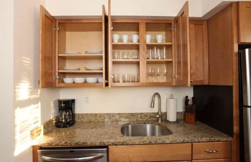 Stylish Apartment in Malden 20 Min from Boston #2 - Photo 5