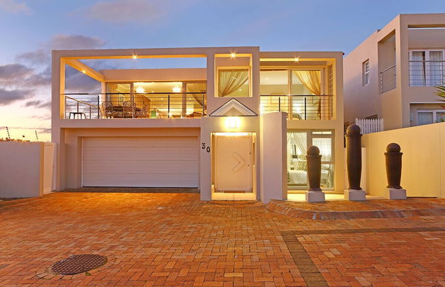 Bayview 30 - Photo 1