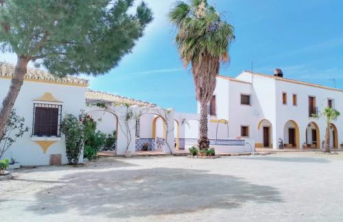 Cortijo Las Cruces Guillena - Sevilla - Foto 2