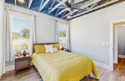 Walkable Gem! Dtwn Chattanooga Base with Balcony - Foto 18