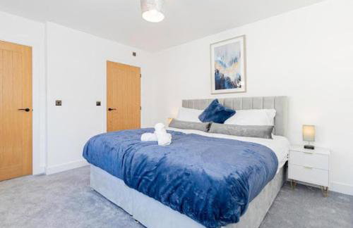 Modern Newport holiday home sleeps 8 - Foto 5
