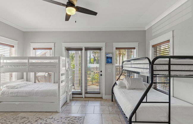 Salty Beach - Photo 9