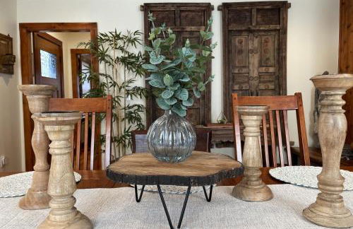 Large, Comfortable & Conveniently located Home - Foto 11