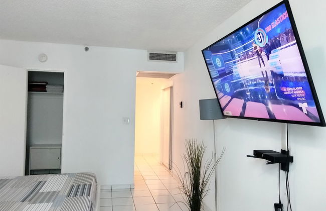 Miami Beach Apartments by MiaRentals - Foto 39