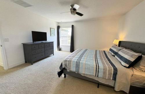 537 4BR Private Pool Spa Conservation Views 2 Masters Near Disney - Foto 34