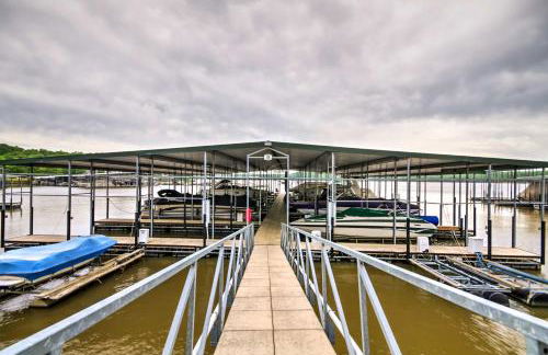 Lakefront Osage Beach Condo Dock Your Boat Here! - Photo 32