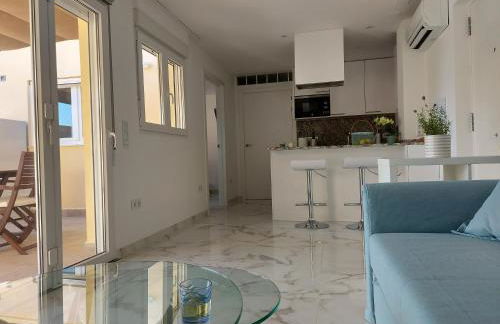 NIDO DEL AMOR deluxe 1a linéa Terraza Indoorpool Wifi Aire Netflix 10 metros a Cala del Pino - Foto 4