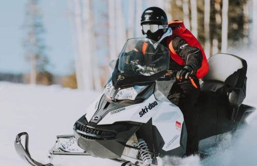 Lakefront Pine Cottage Hot Tub & Fire Pit - Foto 29
