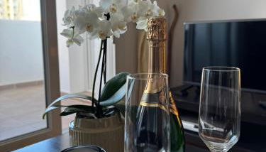 Apartamento planta baja con piscina en el edificio Royal Marine II - Photo 2