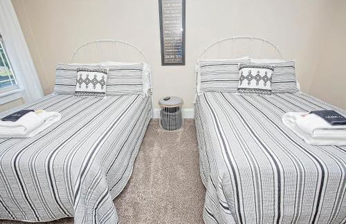 The Cherry St House near Missouri State University - Foto 9