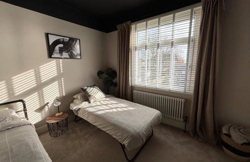 Beautiful large family home 5 bedrooms,3 bathrooms - Foto 27