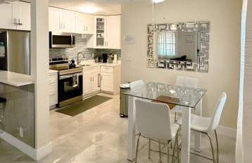 Relaxing 3 Bedroom House-Close to Beaches and Airport! - Foto 1