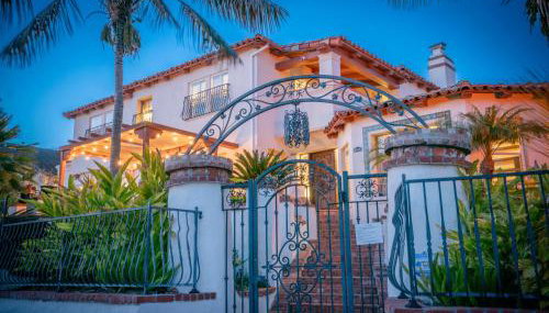 Mediterranean-Style Villa in Point Loma - Foto 1