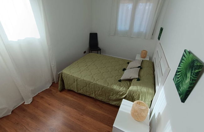 Apartment in Salou with swimming pool and garden - Photo 13