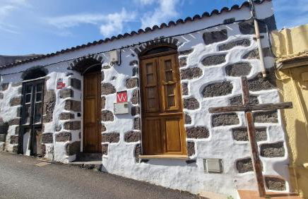 Cozy Canarian House La Casa de mis Abuelitos by HRTenerife Net - Foto 1