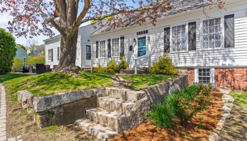 Historic Waterfront Home and Cottage - Foto 1, Garden