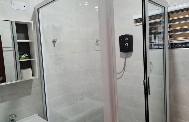 Gorgeous, Quiet & Comfy-close to Highway-parking - Foto 8