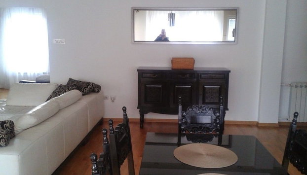 Atomic Apartment 03 - Foto 2, Servicio de comidas en la habitación