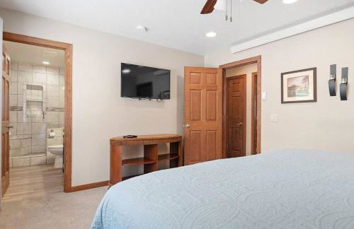 Secluded Stay in a Wonderful Creekside Getaway - Foto 18