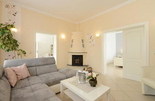 Ferienhaus für 8 Personen mit Kamin & Terrasse - Foto 6