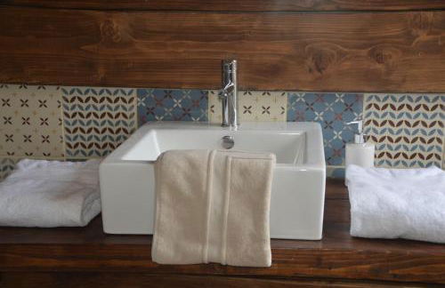 Cottage Mackinley, séjour spacieux et chaleureux, salon de jeux, grande salle à manger, 15 pers, Centre Historique, gare TER - Foto 32