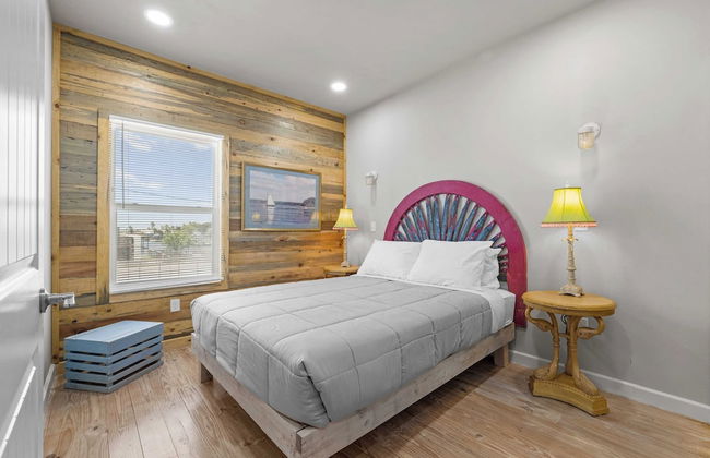 2 Waterfront Homes w/ Views, Pool, Boat Dock Laguna Village Oasis by Avantstay - Foto 12