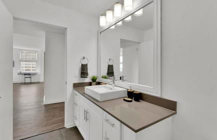 HEB703 Modern & Chic 2 Bedroom Condo Downtown Fort Worth, Free Parking, Walk to Convention Center - Foto 11