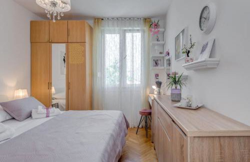 Aureola Center Apartment - Photo 13