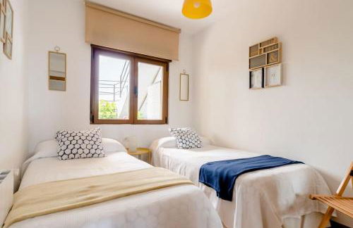 Casa de Las Flores - Apartamento con jardín privado frente a la Playa de Comillas - Foto 12