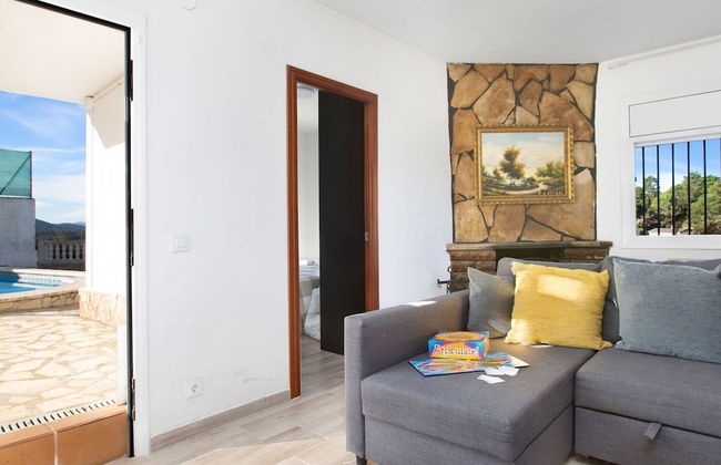 Cozy Villa in Lloret de Mar With Private Pool for 11 pax - Photo 9