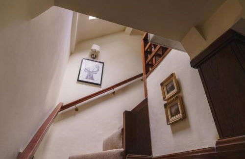 Half Way House, Clappersgate, sleeps 8 - Foto 5