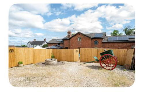 The Hurst Stable - Photo 8