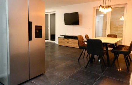 Monteurunterkunft Lüneburg bis 18 Personen drei Häuser nebeneinander Parkplatz WLAN - Foto 3