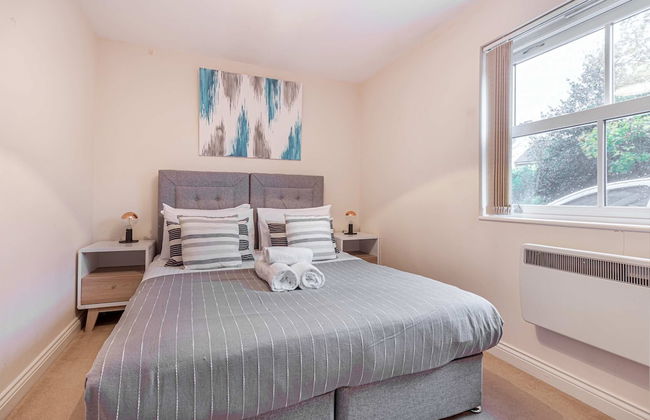 Host Stay Westbrook Court Apartment - Photo 12