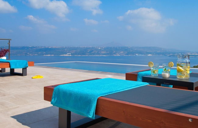 Villa Nikos in Megala Chorafia - Foto 1