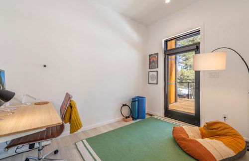 Modern Eco Retreat with Hot Tub and Views - Foto 10