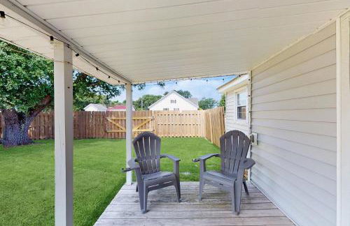 Dog-friendly coastal home with enclosed yard and boat parking available - Foto 19