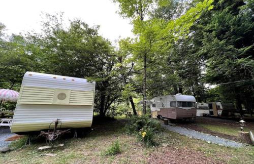 Vintage Shasta Camper for the best of NYC Glamping - Foto 27