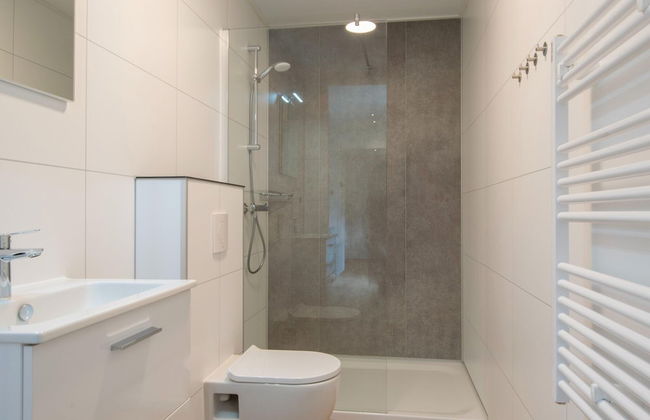 Chalet Near Eindhoven in a Green Oasis - Photo 11