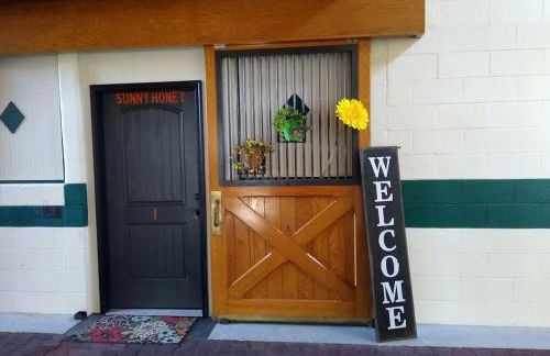 Rustic Stall B&B with Country Breakfast & Bonfires near Old Hickory Lake – Gallatin, Tennessee - Foto 22