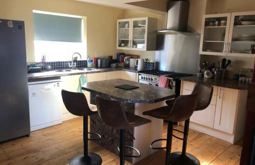 4 bedroom house walking distance to Silverstone C - Photo 8