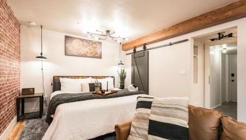 Awaken Your Senses King Bed BSU Parking - Foto 5