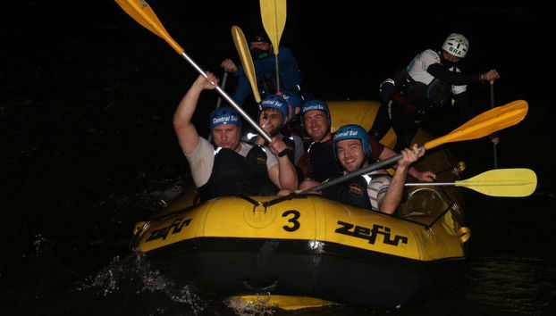 Sorteando los rápidos de noche